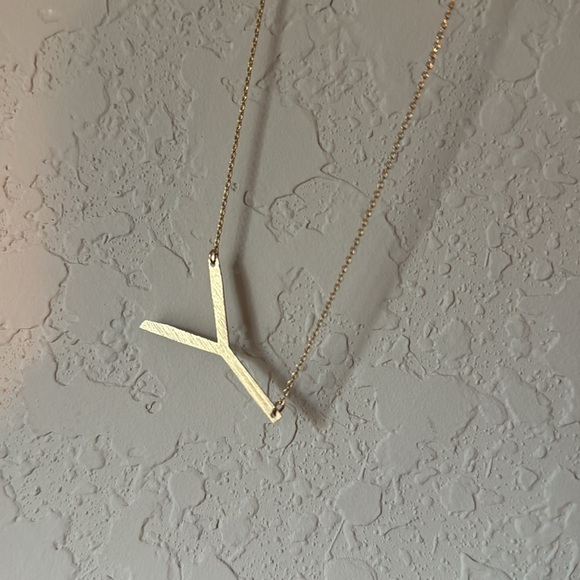NWT Initial Necklace “Y” - Picture 2 of 2